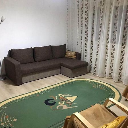 פיטסטי Apartament Confortabil מראה חיצוני תמונה