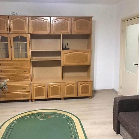 פיטסטי Apartament Confortabil מראה חיצוני תמונה