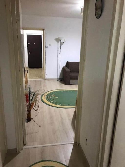 פיטסטי Apartament Confortabil מראה חיצוני תמונה