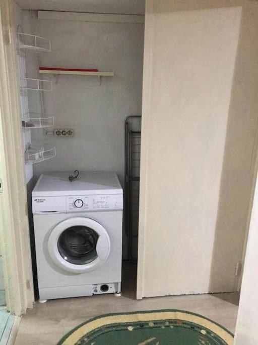 פיטסטי Apartament Confortabil מראה חיצוני תמונה