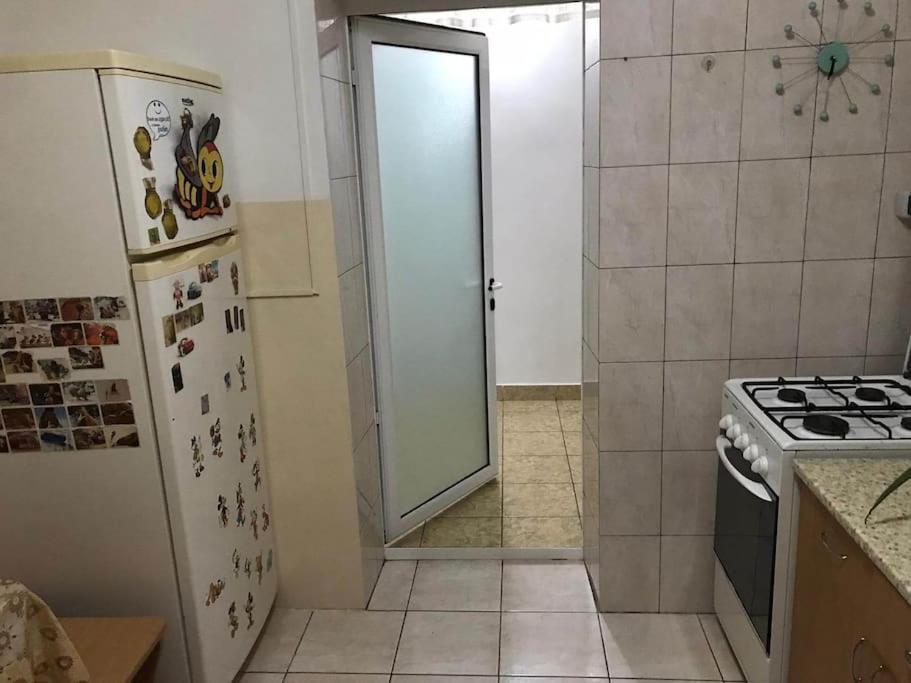 פיטסטי Apartament Confortabil מראה חיצוני תמונה