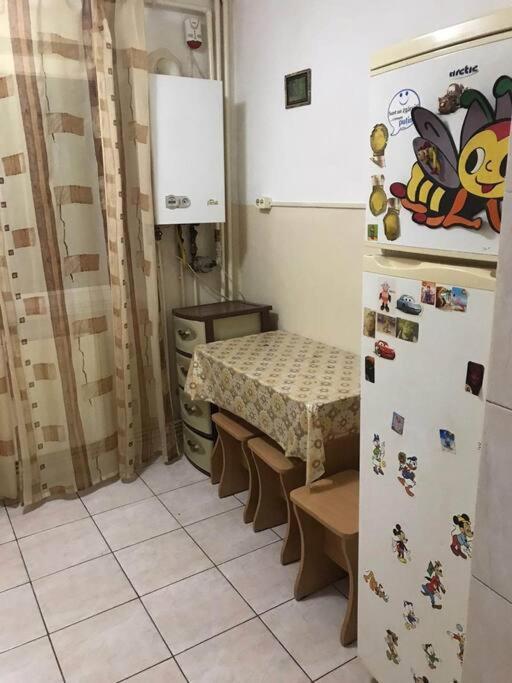 פיטסטי Apartament Confortabil מראה חיצוני תמונה