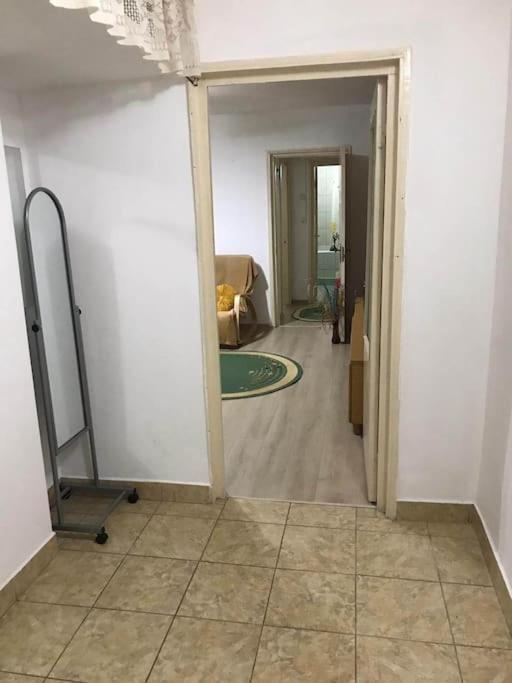 פיטסטי Apartament Confortabil מראה חיצוני תמונה
